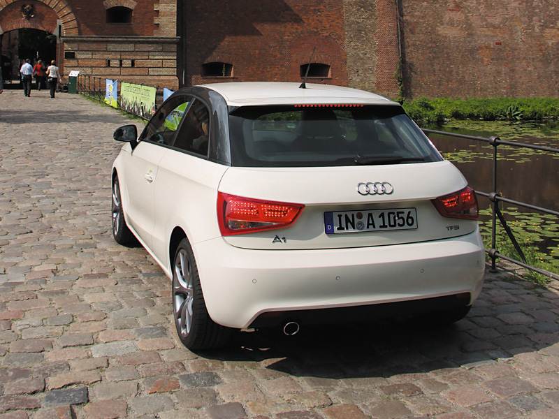 Audi A1 1 поколение