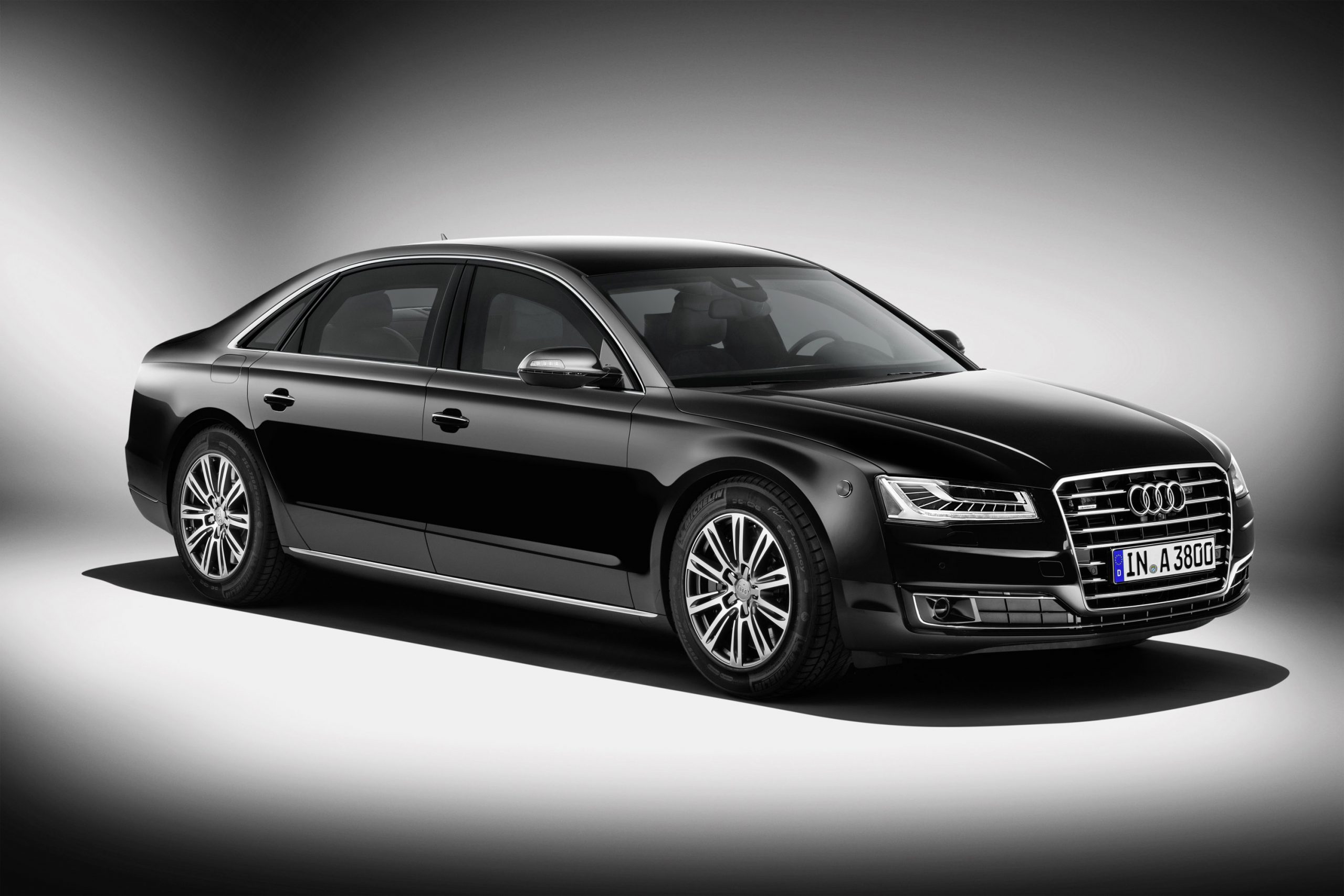 Audi A8 L SECURITY, технические характеристики, фото и описание модели